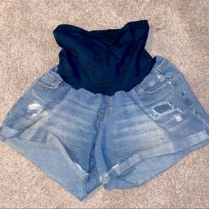 Jessica Simpson maternity shorts